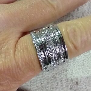 Silvertone crystal 🔮 stretch ring 💍 sz.9